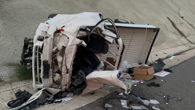 Bursa'da kamyonet TIR'a arkadan çarptı! 1 ölü