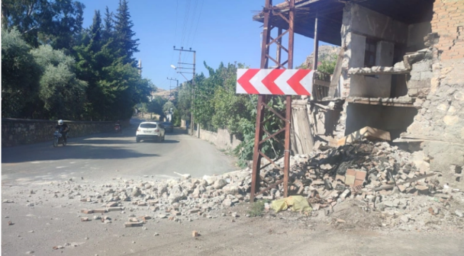 Adana'da şiddetli deprem!