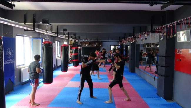 Tatvan’da ringlerin yıldızları yetişiyor