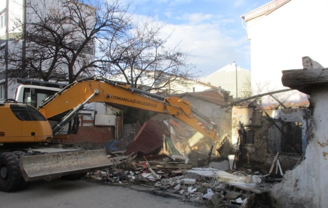 Metruk binalar tehlike olmaktan çıkıyor