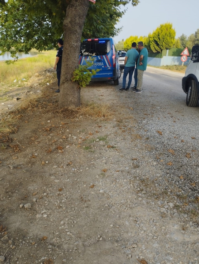 Piknikçi aile İznik Gölü'nde el bombası buldu!