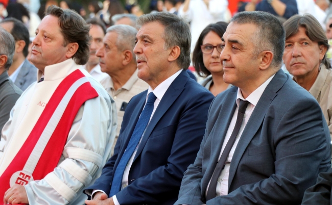 Abdullah Gül: "İhtiraslı değil, iddialı olun"