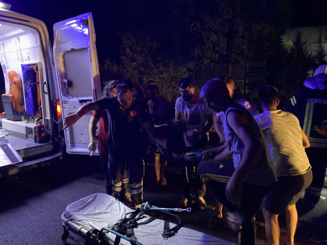 Manisa'da otomobil takla attı: 1 yaralı