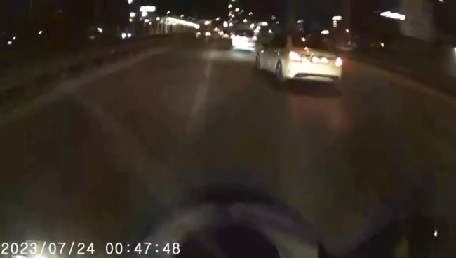 Bursa'da makas atarken kazadan kıl payı kurtuldu