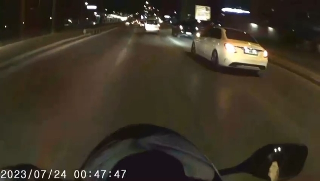 Bursa'da makas atarken kazadan kıl payı kurtuldu