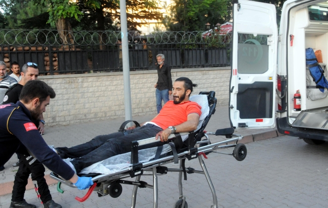 Tartıştığı adamı sokak ortasında silahla vurdu