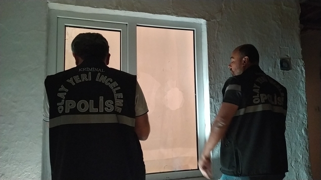 Çorum'da yaşlı kadının evine taşlı saldırı!