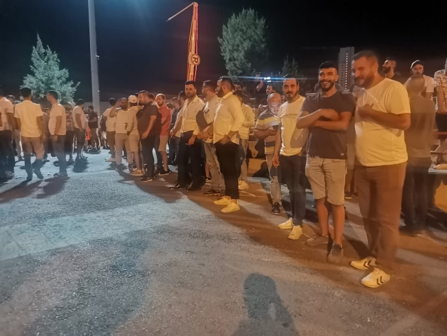 İzmirliler haftaya grevle uyandı