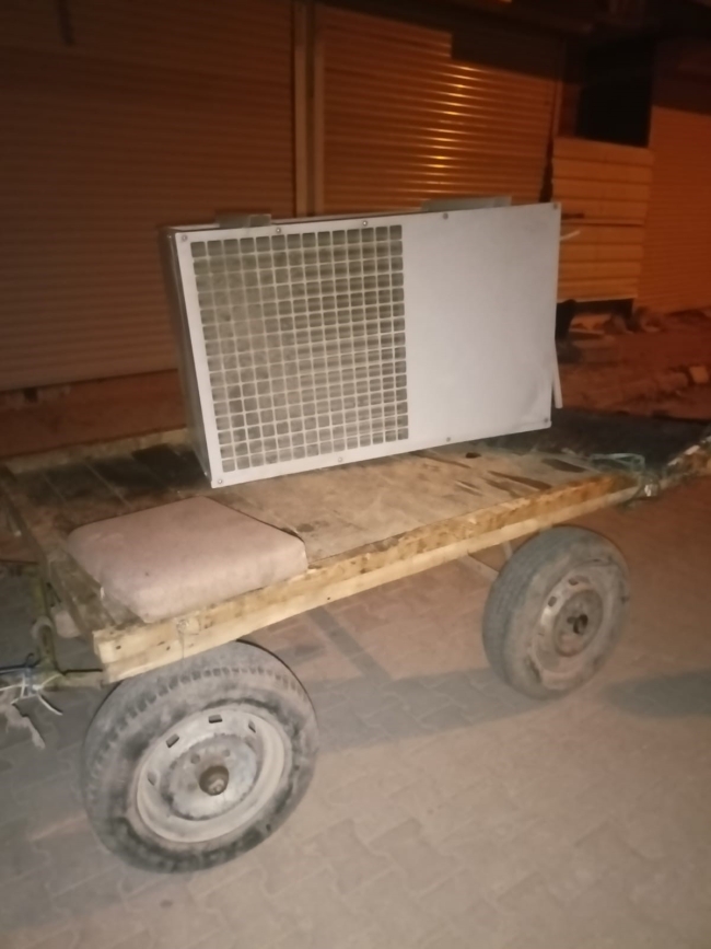 At arabasıyla hırsızlık yapan 2 şüpheli yakalandı