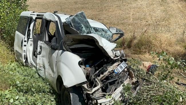 Düğün dönüşü feci kaza: 3 yaralı