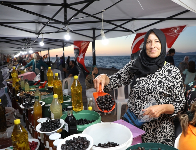 Tirilye zeytin şenliği ile coştu