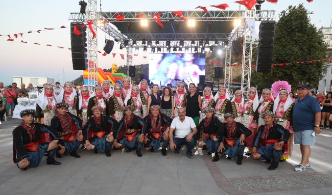 Tirilye zeytin şenliği ile coştu