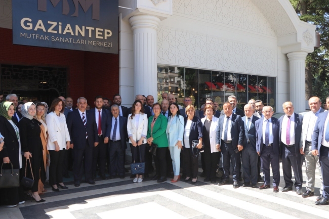 Gaziantep'te AK Parti'nin yeni yönetimi belli oldu