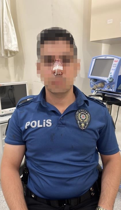 İstanbul'da polise saldıran şahıs tutuklandı