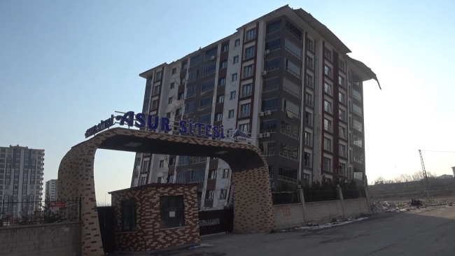Ağır hasarlı binalar patlatılarak yıkılacak