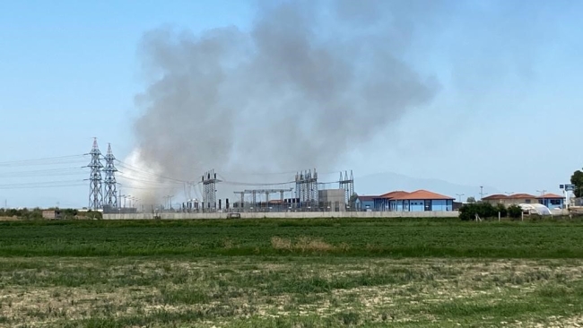 Aydın'da gökyüzüne kara duman yükseldi