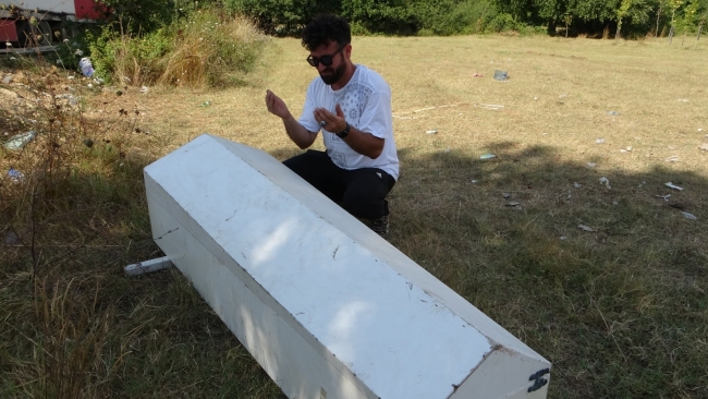 Bir garip ilan! Sahibinden satılık az kullanılmış tabut