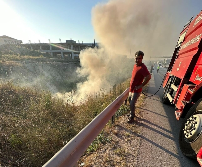 Bursa'da şarampole uçtu, alev topuna döndü! 2 yaralı