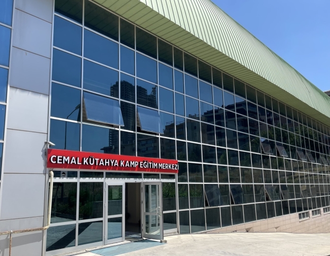 Türkiye Hentbol Federasyonu o iki ismi unutmadı
