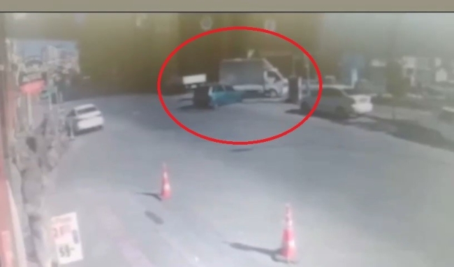 Bursa'da yolu ortalayamayınca kafa kafaya çarpıştılar