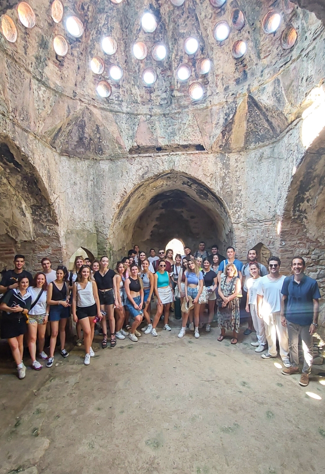 660 yıllık tarihi hamama uluslararası dokunuş