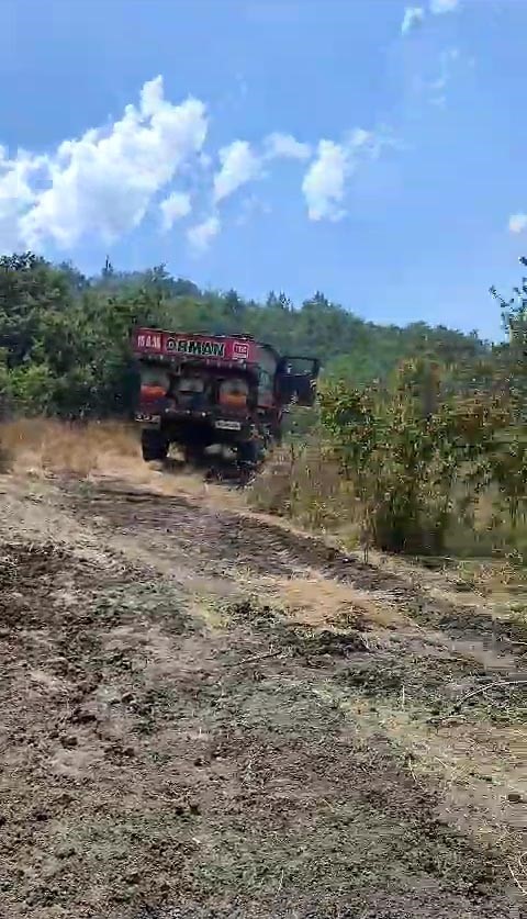 Bursa'da yangına off-road araçlarıyla müdahale