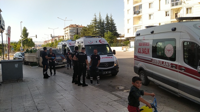 Çorum’daki kavgada silahlar konuştu: 4 çocuk yaralı