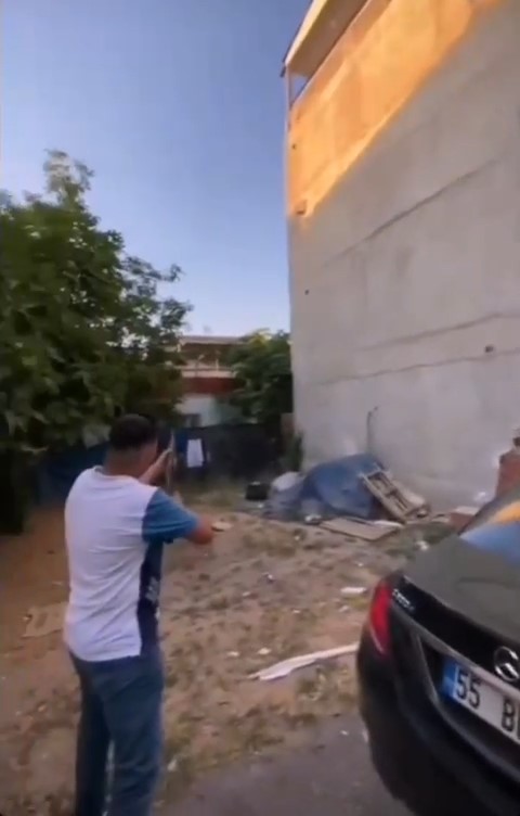Bursa'da düğün magandaları arka arkaya ateş açtı!