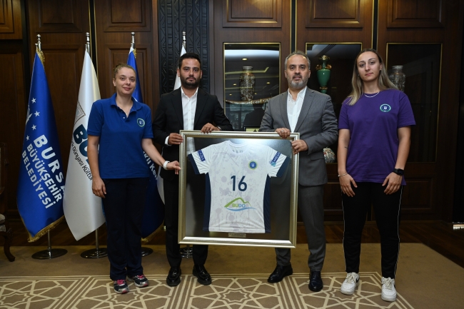 Poyrazın kızları Süper Lig'de