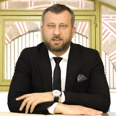 Düğün sezonunun gözde takısı tarih oluyor