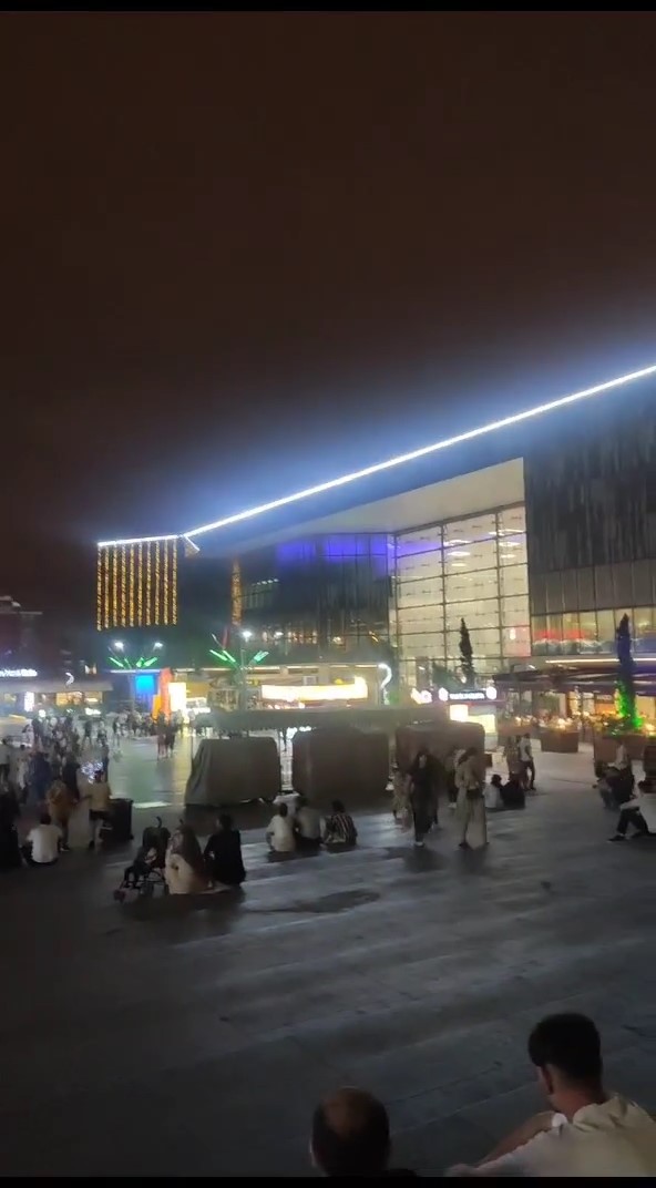 Bursa Kent Meydanı AVM'de yangın!