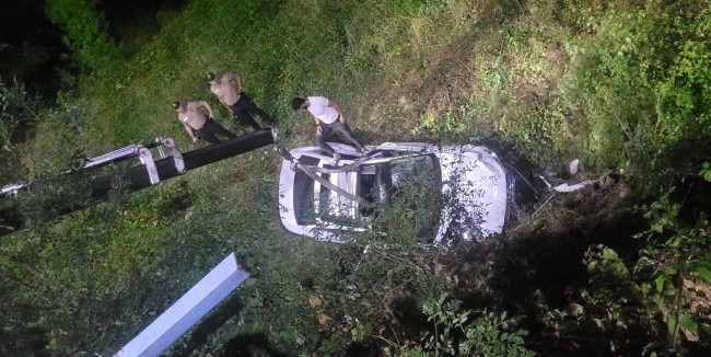Trabzon'da otomobil köprüden uçtu! 5 yaralı