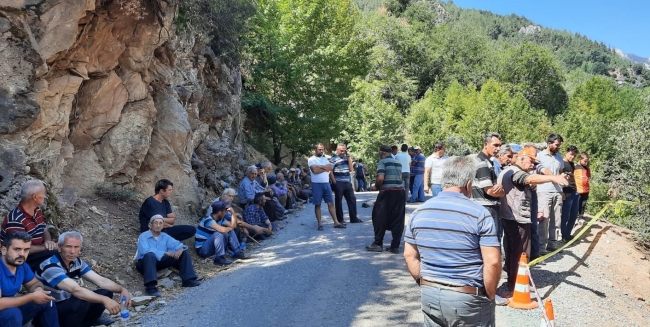 Feci kaza! Göksu Nehrine uçtu