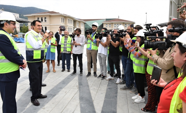 Dündar: Osmangazi Meydanı buluşma noktası
