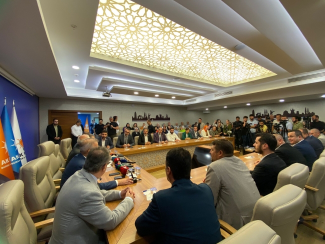 Yusuf Ziya Yılmaz'dan AK Parti Bursa ziyareti