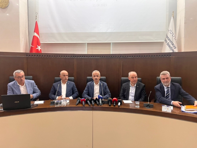 Bakan Uraloğlu: "Kahramanmaraş’ta depremden 79 kilometrelik yol kesimi etkilendi"