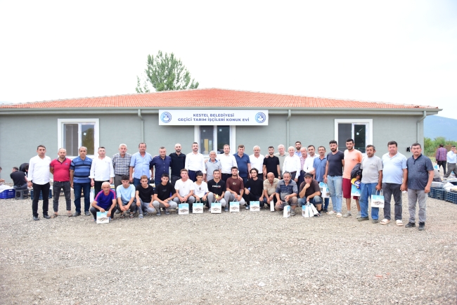 Başkan Tanır ve Milletvekili Kılıç, tarım işçilerine moral verdi