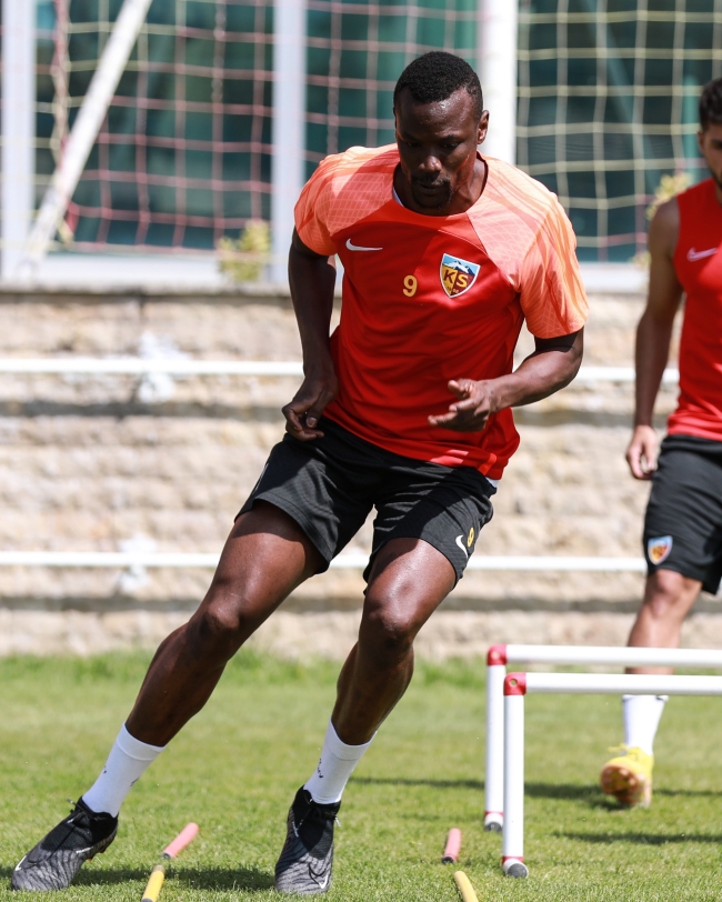 Kayserispor'da yeni sezon kaptanları açıklandı