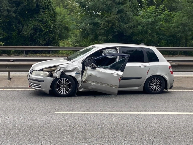 İstanbul'da zincirleme trafik kazası: 3 yaralı