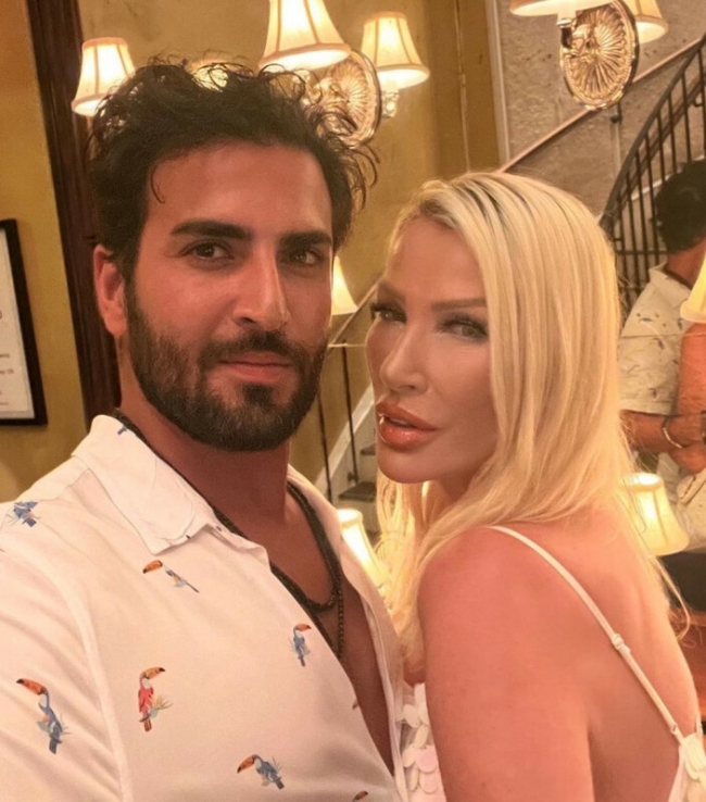 Seda Sayan'dan eşi ile aşk pozu