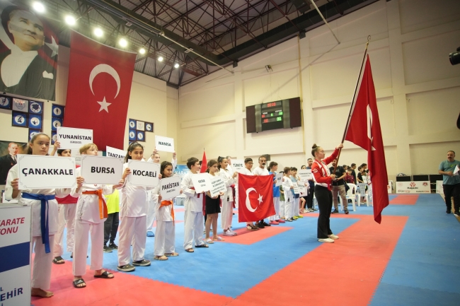 Gemlik'teki dev turnuvada kıyasıya rekabet