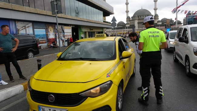 Taksim’de taksilere yönelik denetim gerçekleştirildi