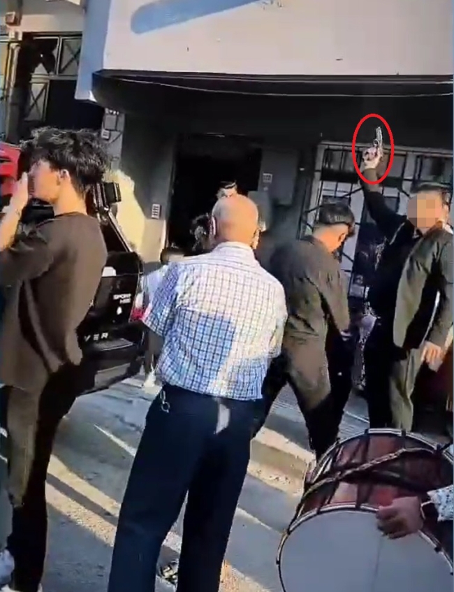 Düğünde havaya ateş açan 3 şüpheli, serbest