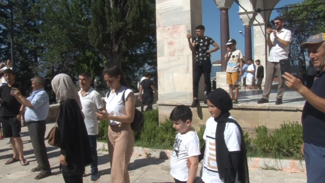 Her ayın 16'sında Yıldırım Bayezid'i anıyorlar