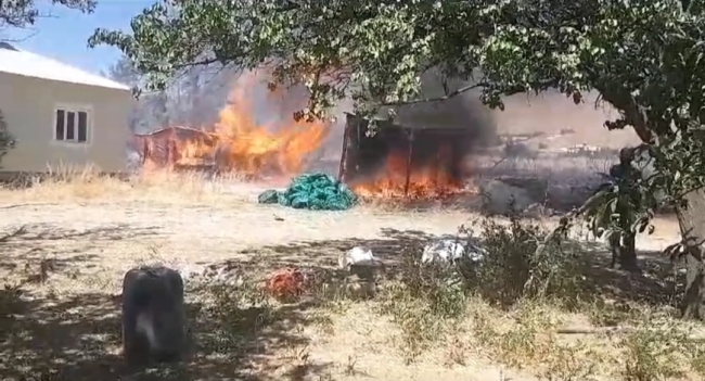 Van'da korkutan yangın