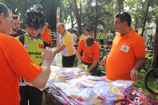 Pedallar Cumhuriyet için Tophane'den Mudanya'ya