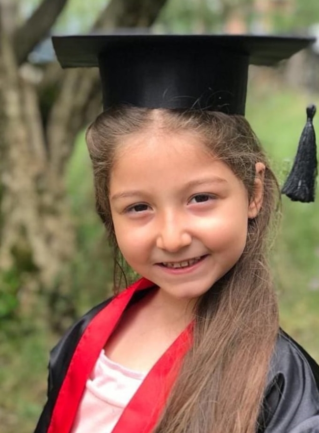 Bursa'da minik Beril'e gözyaşlarıyla veda edildi