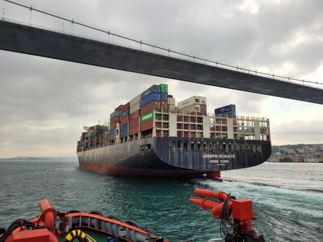 Bakanlıktan İstanbul Boğazı'na gelen gemiyle ilgili açıklama
