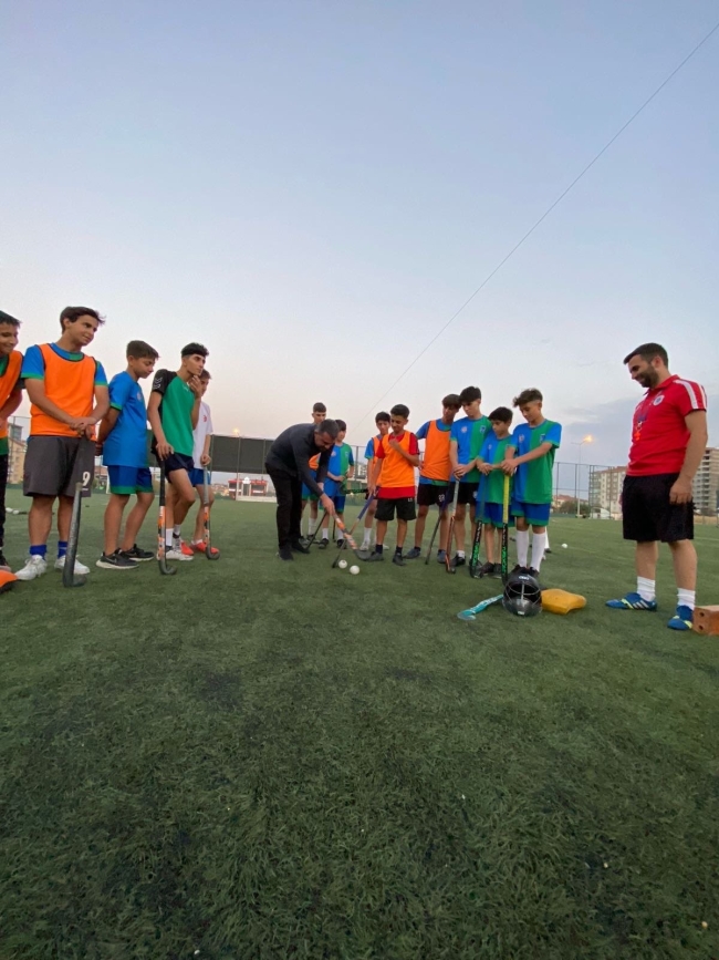 Pursaklar Belediye Spor Kulübü U16 Erkek Hokey Takımı yeni sezona hazırlanıyor