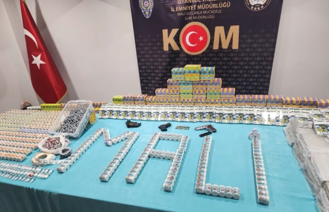 Pendik'te sahte hayvan ilaçlarına operasyon!